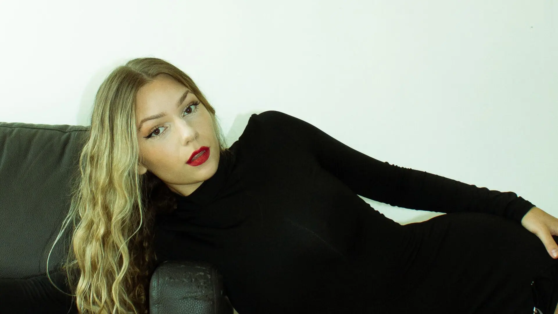 LikaMayson from Live Jasmin